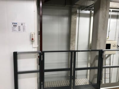 To-etasjes lager - mesanin i Riga for selskapet "NEO" 8